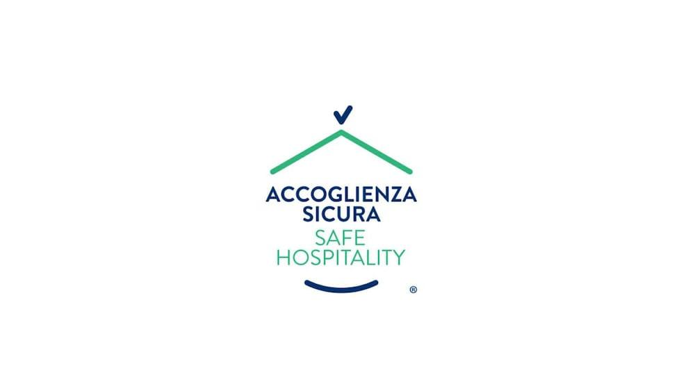 Hotel Cavalieri Pinerolo Bagian luar foto