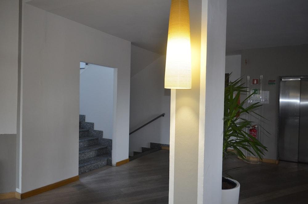Hotel Cavalieri Pinerolo Bagian luar foto