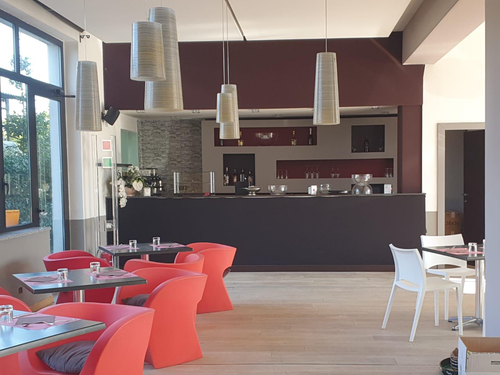 Hotel Cavalieri Pinerolo Bagian luar foto