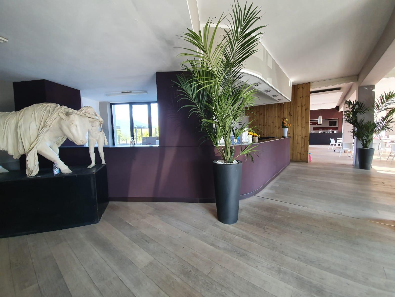 Hotel Cavalieri Pinerolo Bagian luar foto