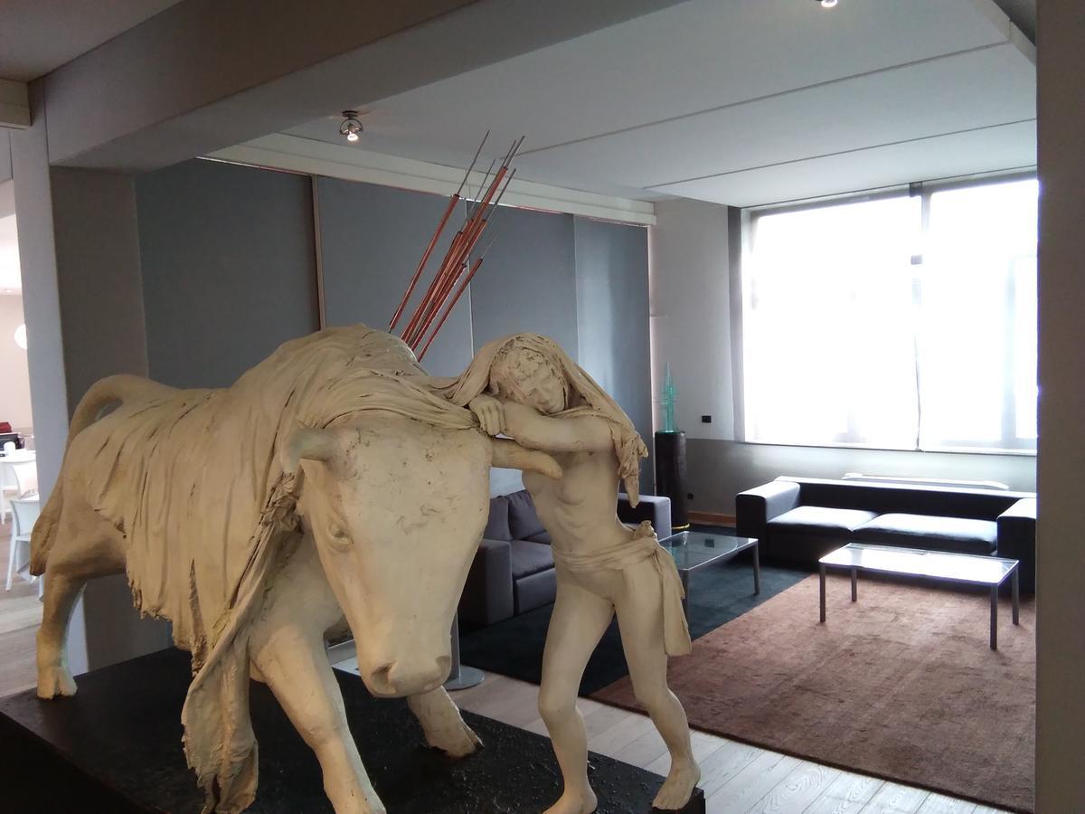 Hotel Cavalieri Pinerolo Bagian luar foto